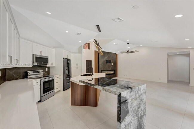 Building Photo - 8360 NW 51st Ct