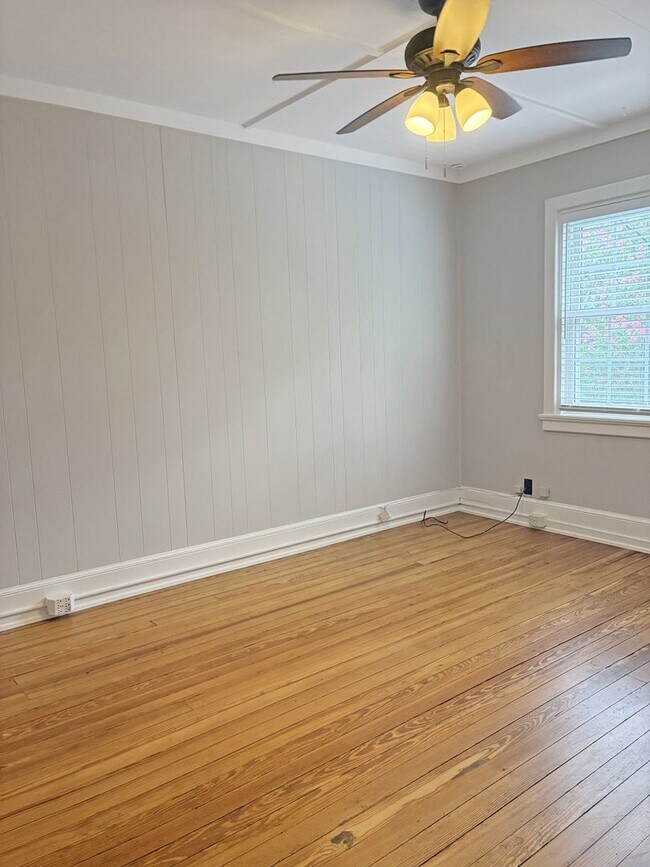 Building Photo - Two Bedroom Home in Scott's Addition