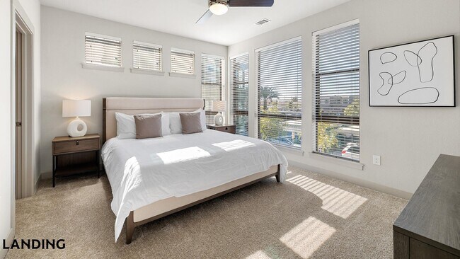 Building Photo - 1007 S Mint St