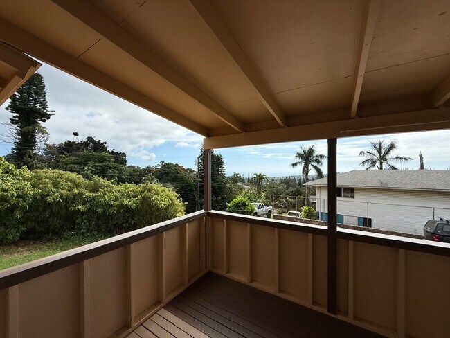 Building Photo - Upper Kalaheo, fully renovated three-bedroom two bathroom home.