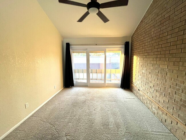 Building Photo - 70 Chervil Common