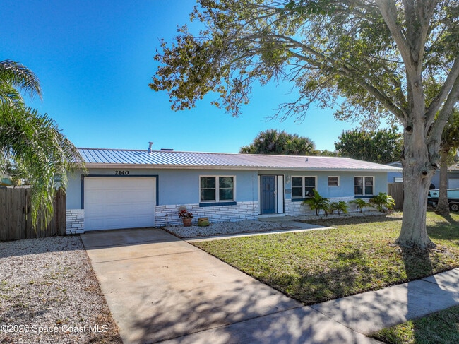 Building Photo - 2140 Emerald Ct