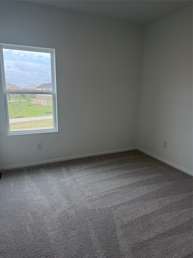 Building Photo - 2226 Salinas Dr