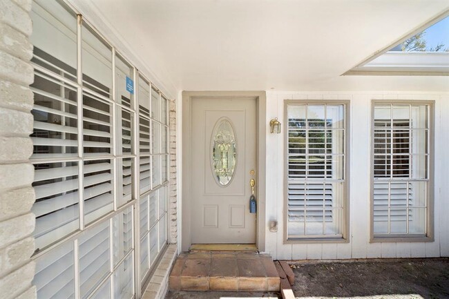 Building Photo - 7710 Antoine Dr