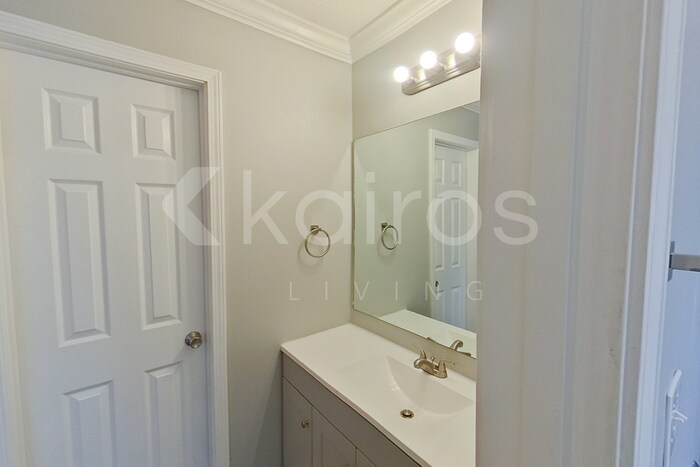 Building Photo - 3448 Lehigh Way