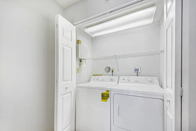 Building Photo - 105 Half Moon Cir