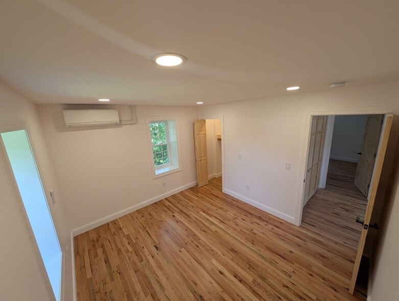 Bedroom 1 - 131 W Walnut Ln