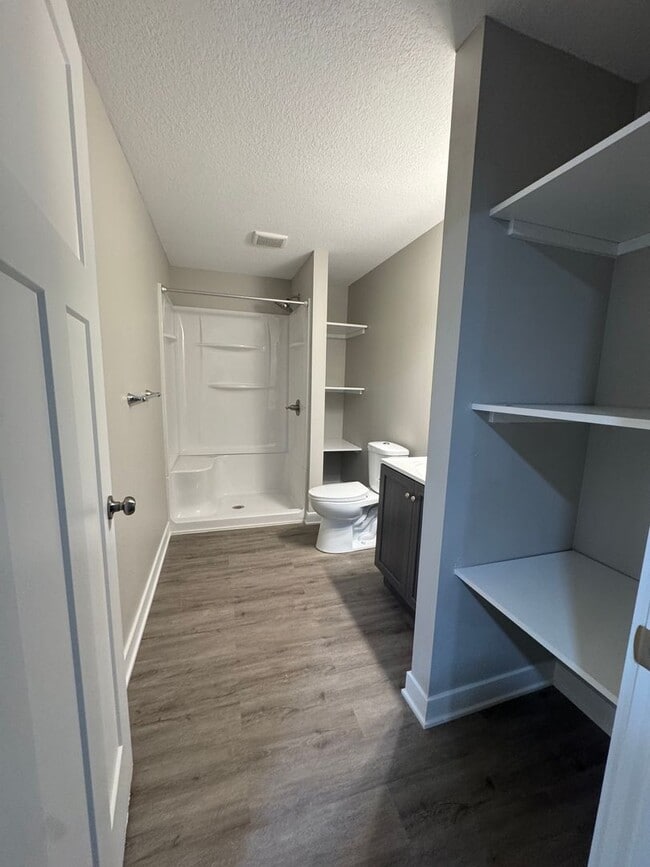 Building Photo - Luxury Home with Attached 2 Car Garage and finished basement!