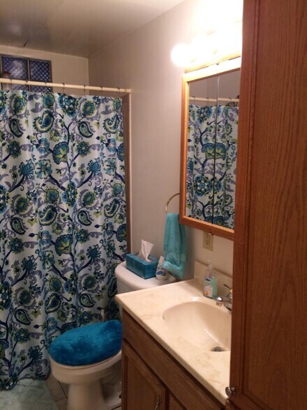 Building Photo - 154 Pearl St