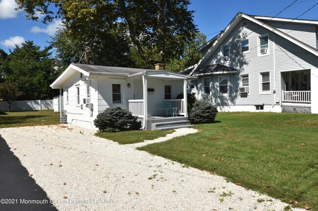 Building Photo - 1722 J St