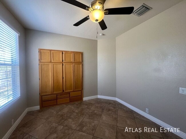Building Photo - 9991 N High Meadow Trail