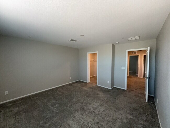 Building Photo - Stunning 3-Bed Oasis in North Las Vegas with Granite Countertops & Spacious Living!