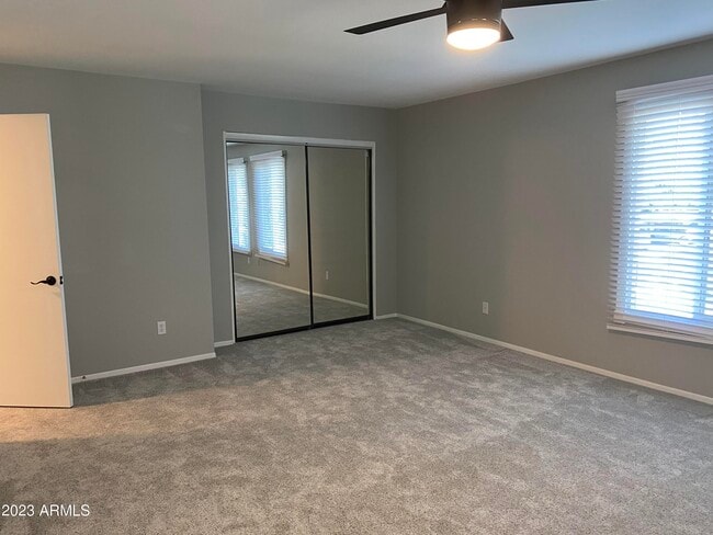 Building Photo - 6617 S Granada Dr