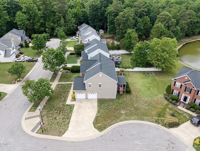 Building Photo - 930 Pristine Ln