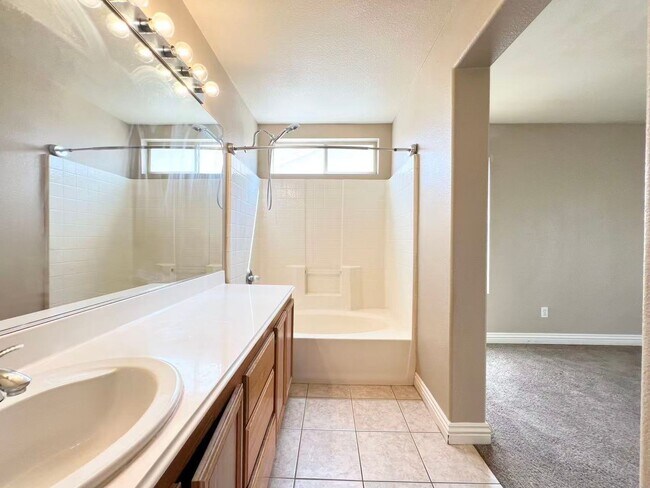 Building Photo - 9617 Marigny Ct