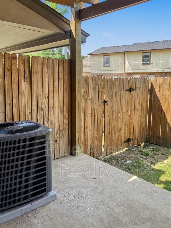 Building Photo - 205 Pate Orr Rd N