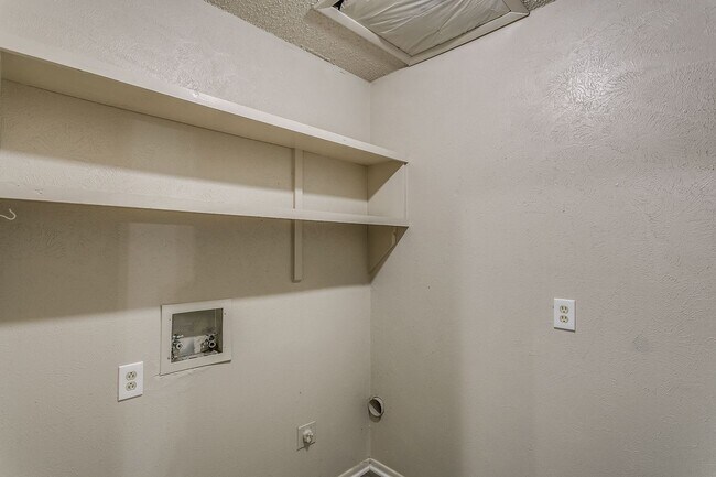 Building Photo - $99 FIRST MONTH'S RENT