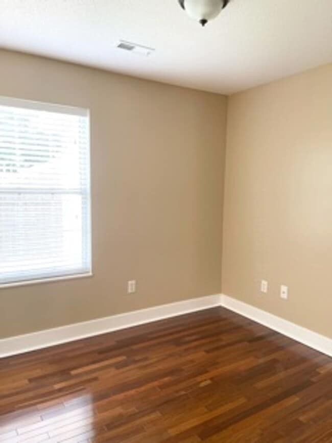 Building Photo - Powell/Anderson County 37849 - 3 bedroom, ...