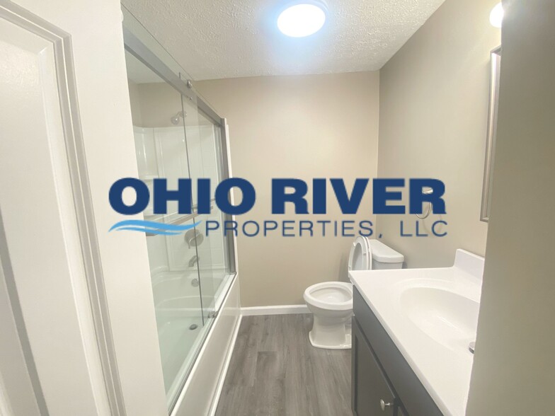 Building Photo - 700 Northwood Ct