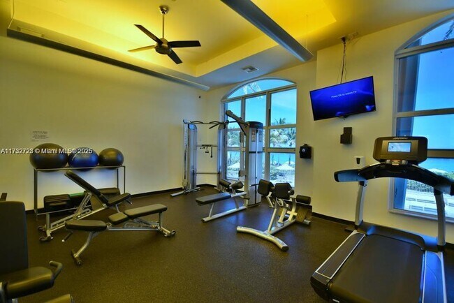Building Photo - 2080 S Ocean Dr