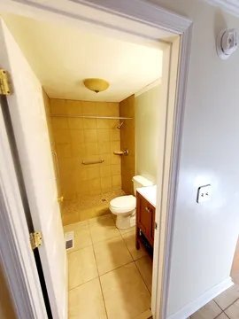 Building Photo - 7 Helena Ln