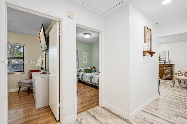 Building Photo - 11914 SW 125th Pl