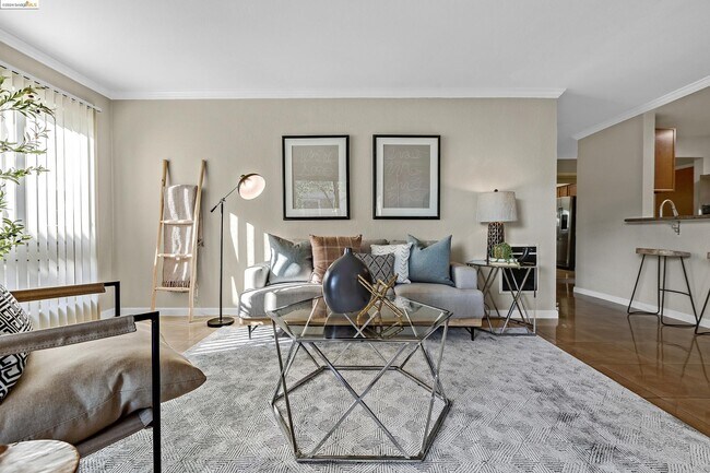 Building Photo - 66 Fairmount Ave