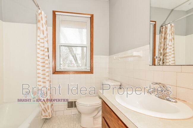 Building Photo - Pleasant Avenue - 9602