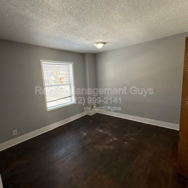 Building Photo - 2931 N Bryant Ave