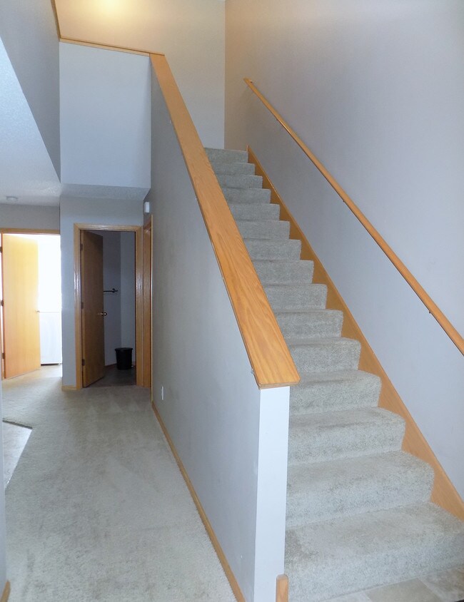 Building Photo - 9136 Goodrich Dr