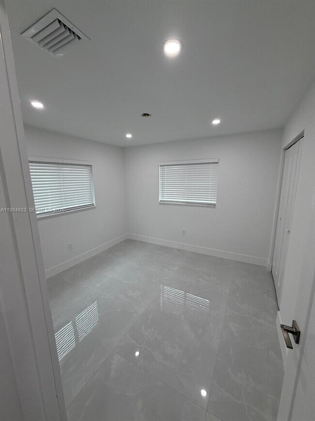 Building Photo - 21052 SW 97th Pl