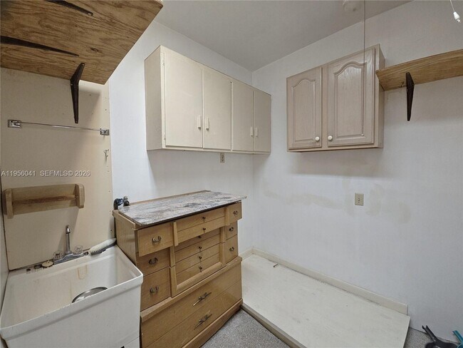 Building Photo - 2323 Polk St