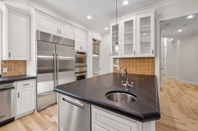 Building Photo - 7BR / 5.5BA Los Altos Home with Elevator, 3-Car Garage & EV Charging