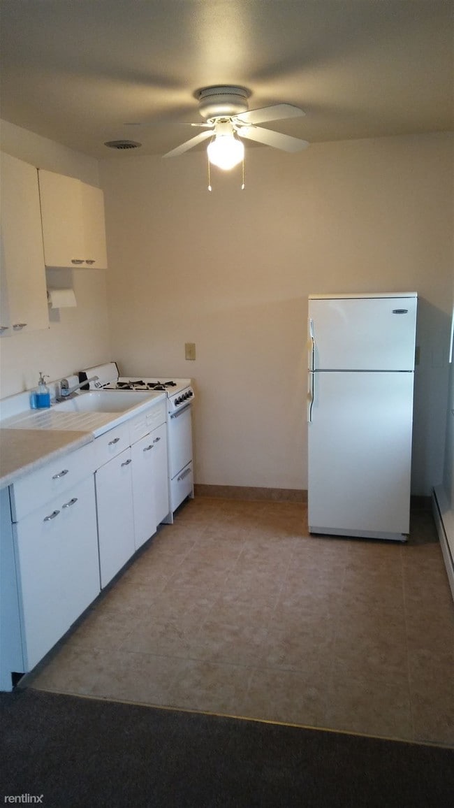 Building Photo - Studio, 1 bath  - 4903 Spencer Ave
