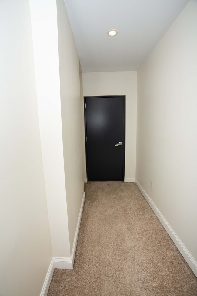 Building Photo - 65 S 5th St