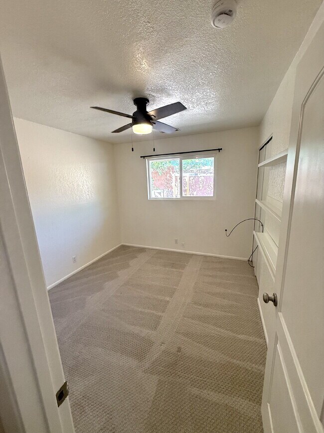 Building Photo - 1149 E Elder Cir