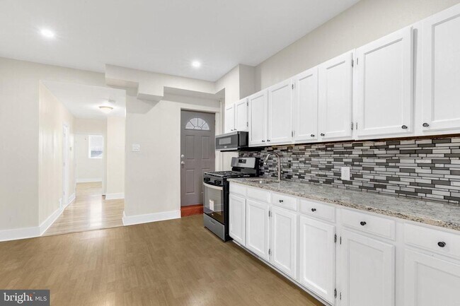 Building Photo - 1807 S 9th St