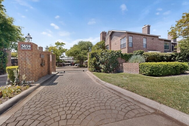 Building Photo - 5859 Frankford Rd