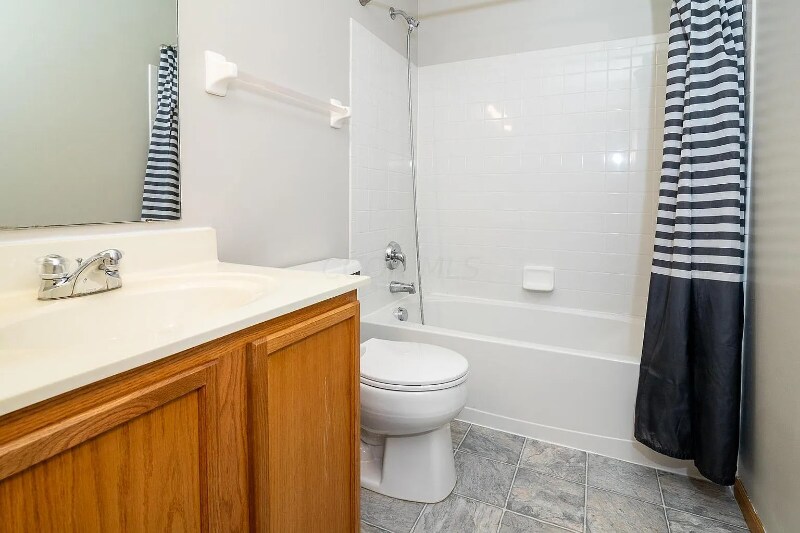 Building Photo - 1562 Sargas St