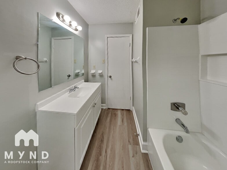 Building Photo - 7071 Atherton Cove