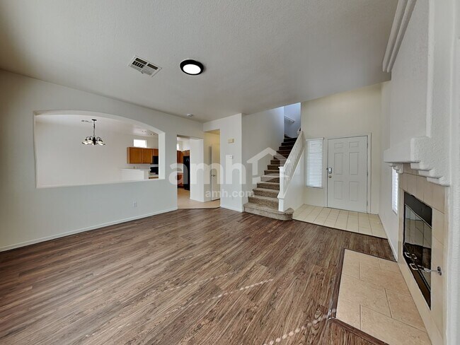 Building Photo - 6016 Soft Springs Ave