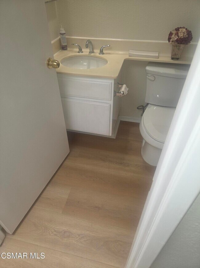 Building Photo - 13901 Olive View Ln