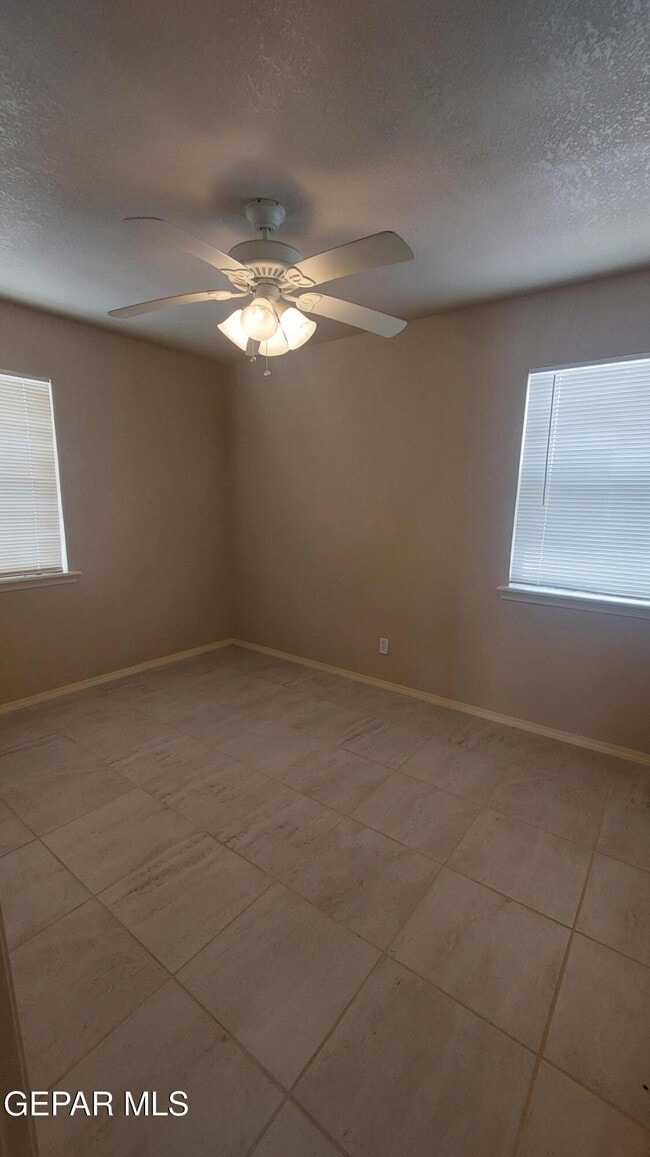 Building Photo - 675 Santa Barbara Dr