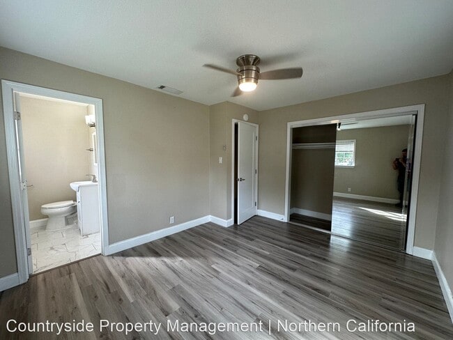 Building Photo - 3 br, 2 bath House - 2201 Eicher Ave