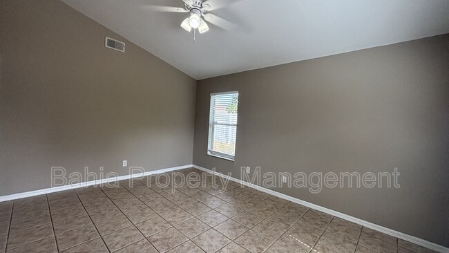 Building Photo - 3929 Shawn Cir