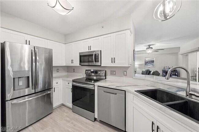 Building Photo - 15495 Cedarwood Ln