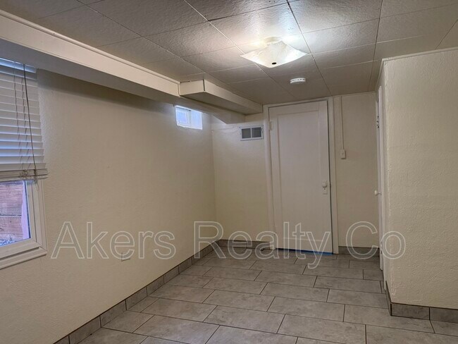 Building Photo - 1125 Mahren Ave