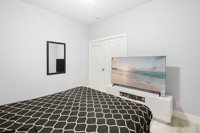 Building Photo - 4812 NW 19th St