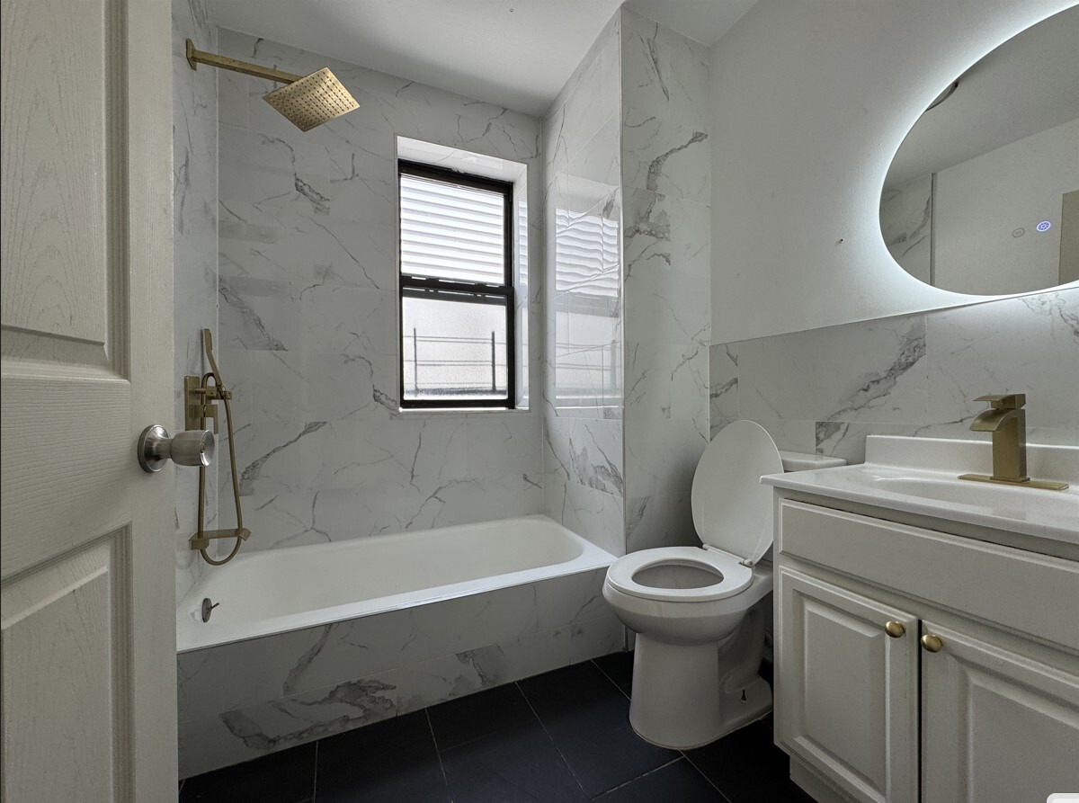 191 Myrtle Ave 3R - 189 Myrtle Ave