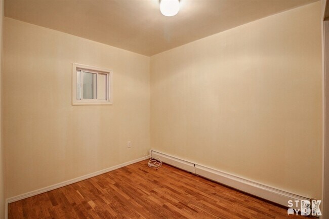 Building Photo - 245 Skillman Ave
